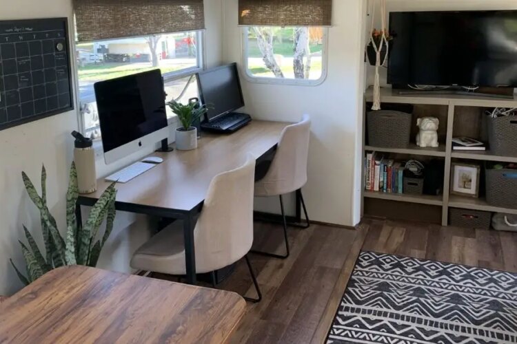 How to Choose the Best RV for Full Time Living