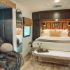 Renovated Camper perfect for a single or couple!! 2016 Solaire by Palomino 201ss